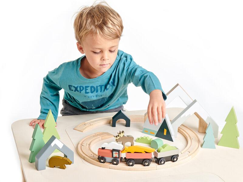 TL8701 treetops train set Lifestyle 3